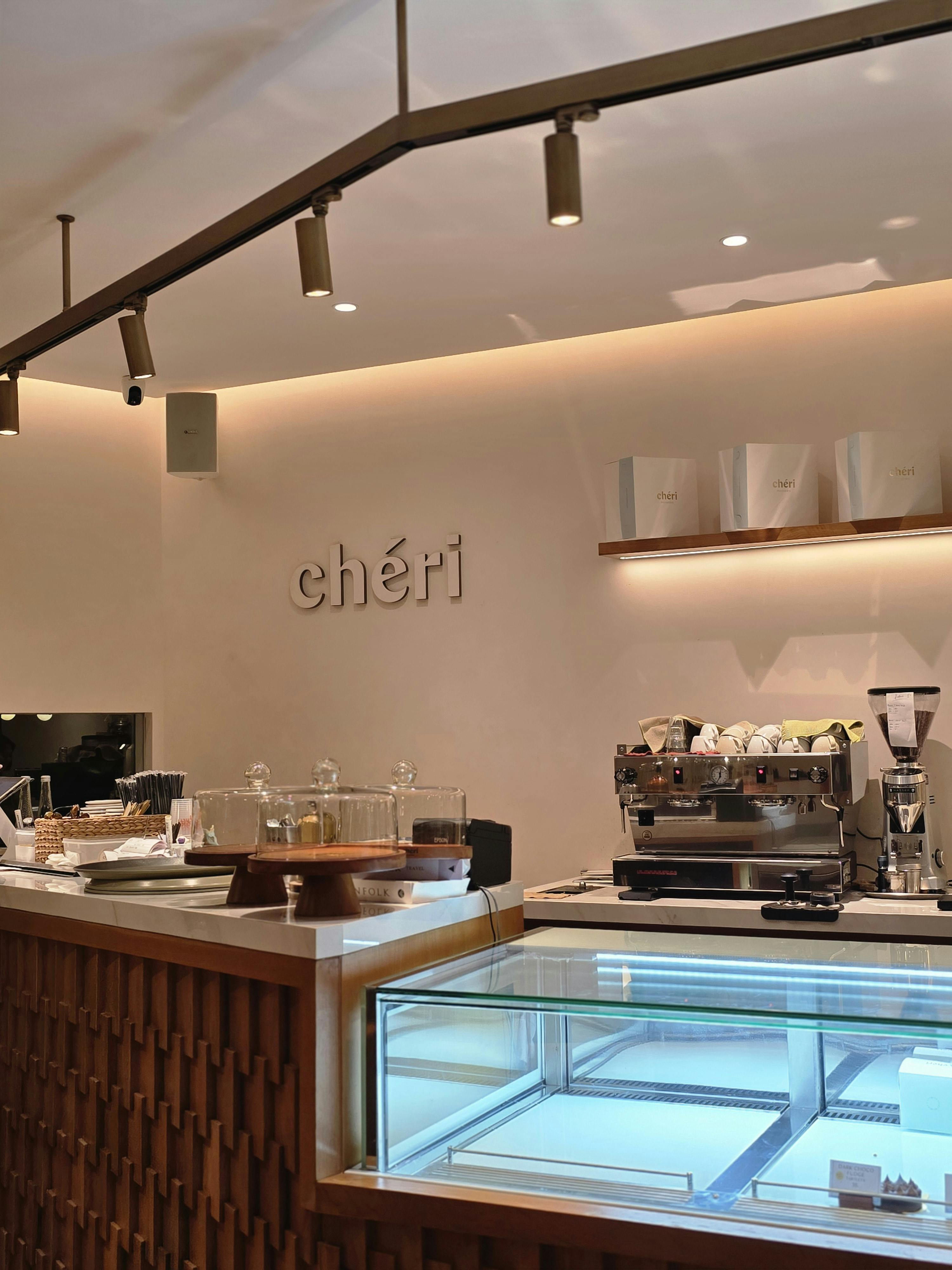 Luxury Cafes